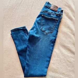 Lucky Brand Jeans: Brooke Legging Jean, size 0(25) ankle length (27” inseam).
